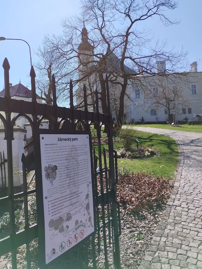 Vstup do zámeckého parku